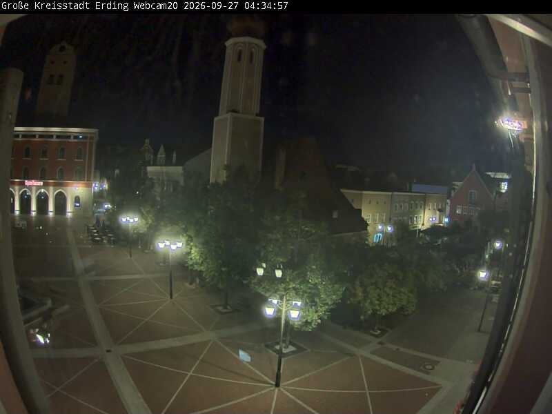 Archiv Foto Webcam Erding: Stadtturm, Kirche und Fußgängerzone