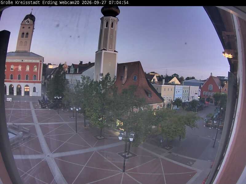 Archiv Foto Webcam Erding: Stadtturm, Kirche und Fußgängerzone