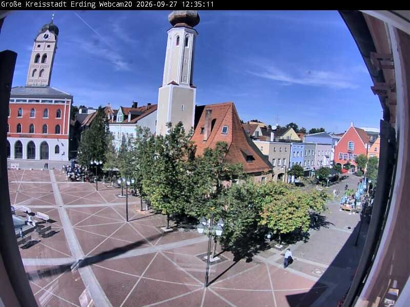 Archiv Foto Webcam Erding: Stadtturm, Kirche und Fußgängerzone