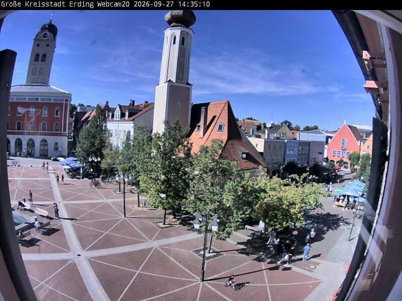 Archiv Foto Webcam Erding: Stadtturm, Kirche und Fußgängerzone