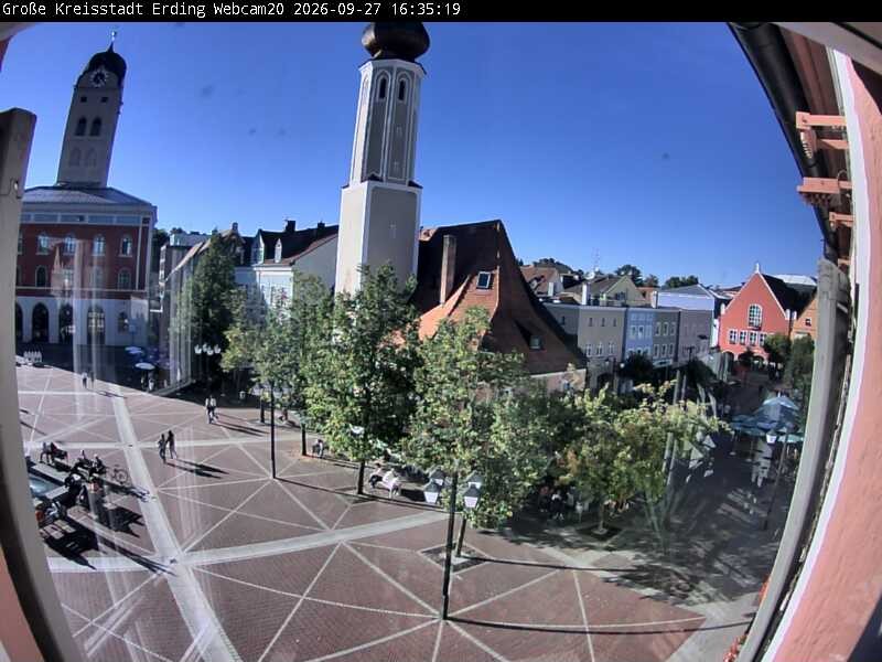 Archiv Foto Webcam Erding: Stadtturm, Kirche und Fußgängerzone