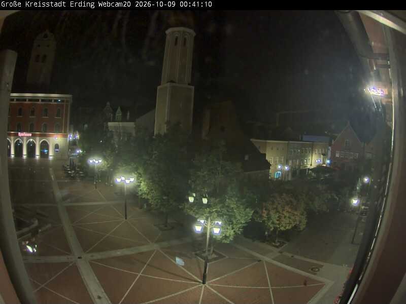 Archiv Foto Webcam Erding: Stadtturm, Kirche und Fußgängerzone