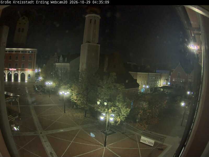 Archiv Foto Webcam Erding: Stadtturm, Kirche und Fußgängerzone