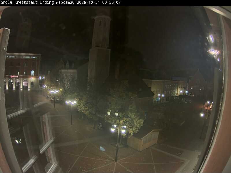 Archiv Foto Webcam Erding: Stadtturm, Kirche und Fußgängerzone