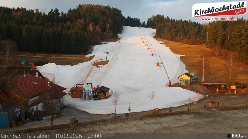 Archiv Foto Webcam Skiabfahrtshang im Schidorf Kirchbach