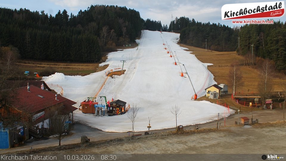 Archiv Foto Webcam Skiabfahrtshang im Schidorf Kirchbach