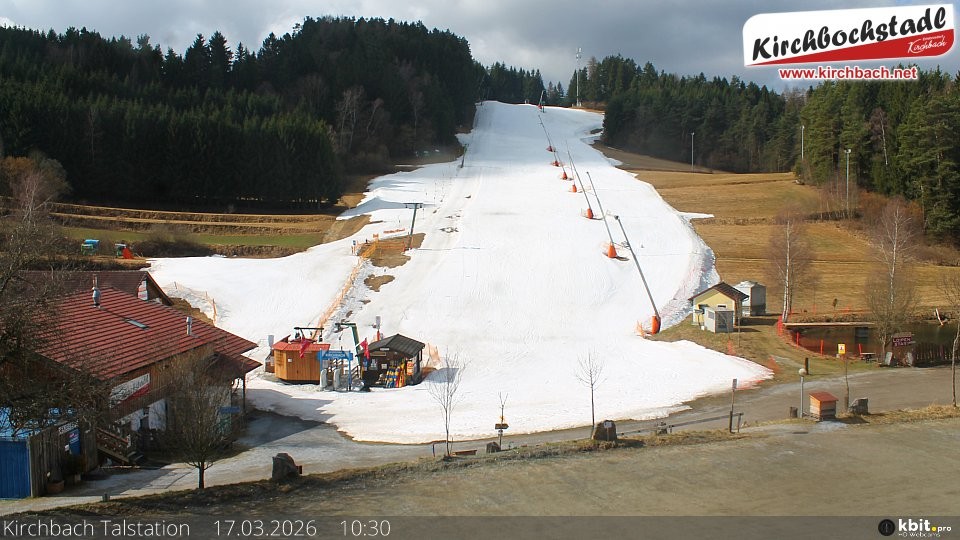 Archiv Foto Webcam Skiabfahrtshang im Schidorf Kirchbach