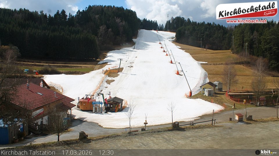 Archiv Foto Webcam Skiabfahrtshang im Schidorf Kirchbach
