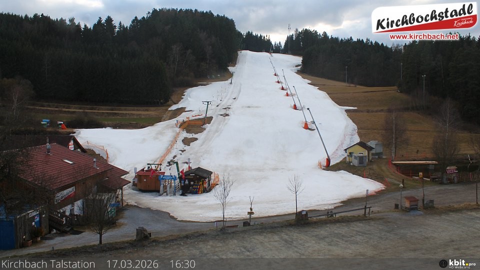 Archiv Foto Webcam Skiabfahrtshang im Schidorf Kirchbach