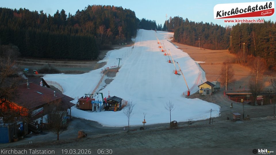 Archived image Webcam View at the lift in the Schidorf Kirchbarch, Austrian Waldviertel