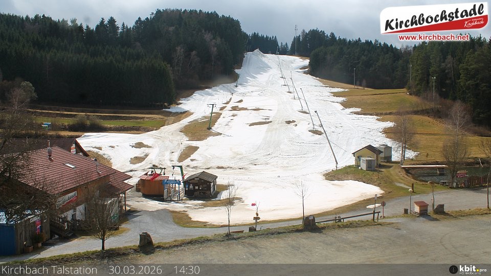 Archiv Foto Webcam Skiabfahrtshang im Schidorf Kirchbach