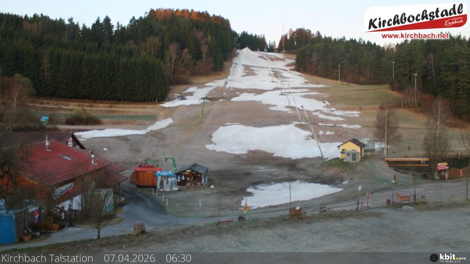Archiv Foto Webcam Skiabfahrtshang im Schidorf Kirchbach