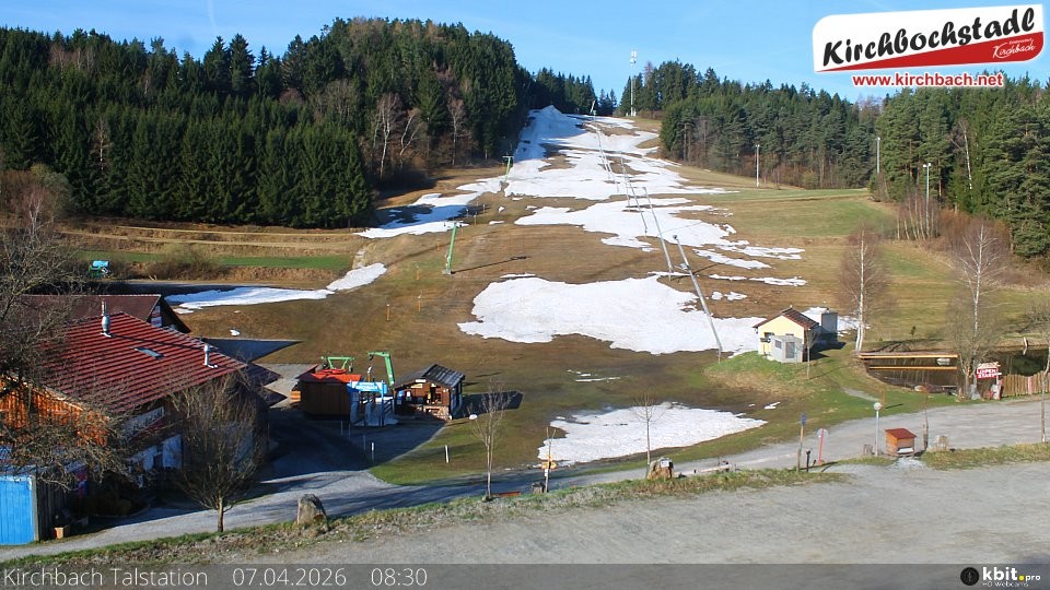 Archiv Foto Webcam Skiabfahrtshang im Schidorf Kirchbach
