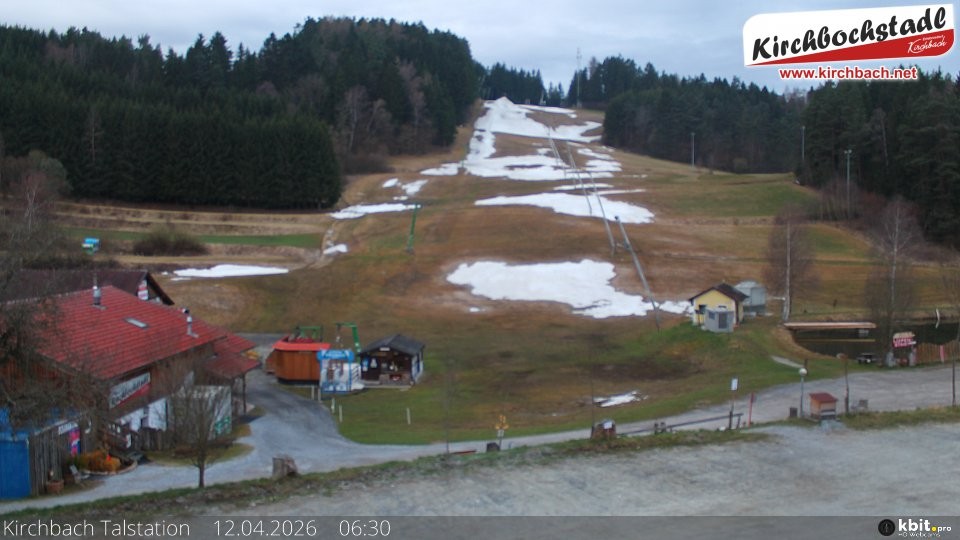 Archiv Foto Webcam Skiabfahrtshang im Schidorf Kirchbach