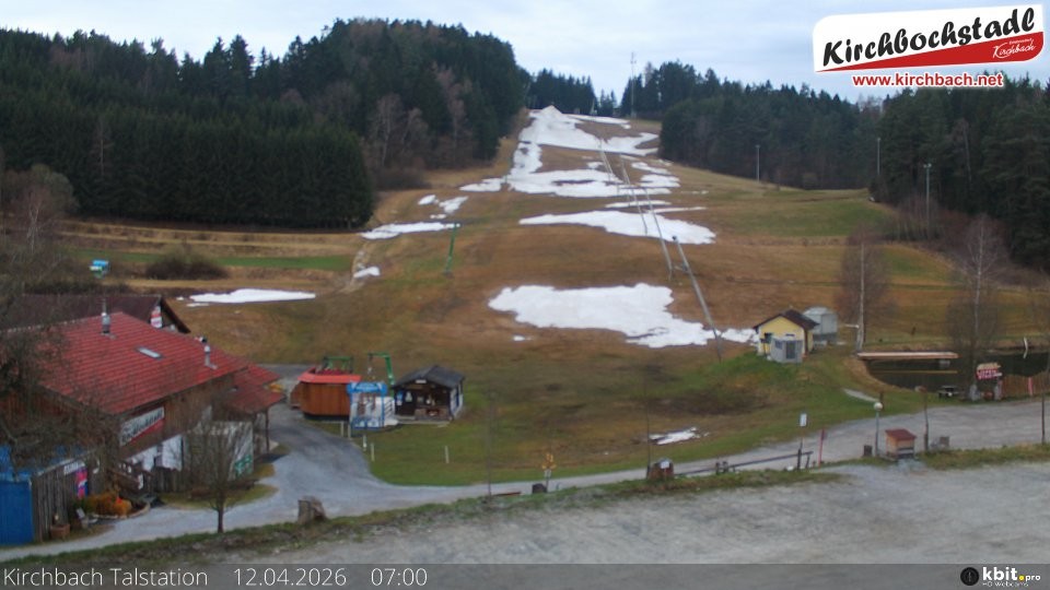 Archiv Foto Webcam Skiabfahrtshang im Schidorf Kirchbach