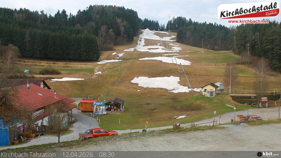 Archiv Foto Webcam Skiabfahrtshang im Schidorf Kirchbach