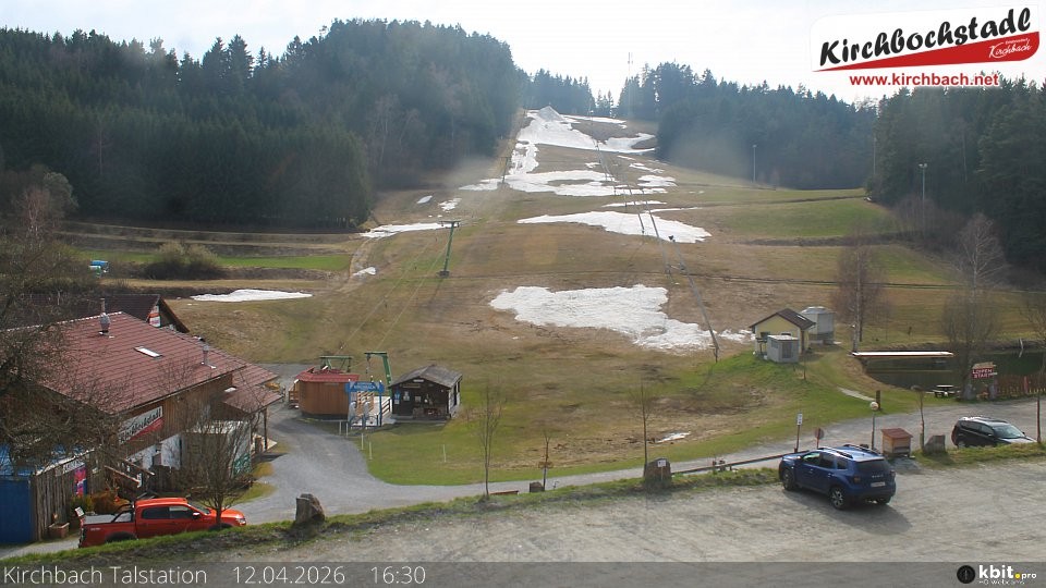 Archiv Foto Webcam Skiabfahrtshang im Schidorf Kirchbach