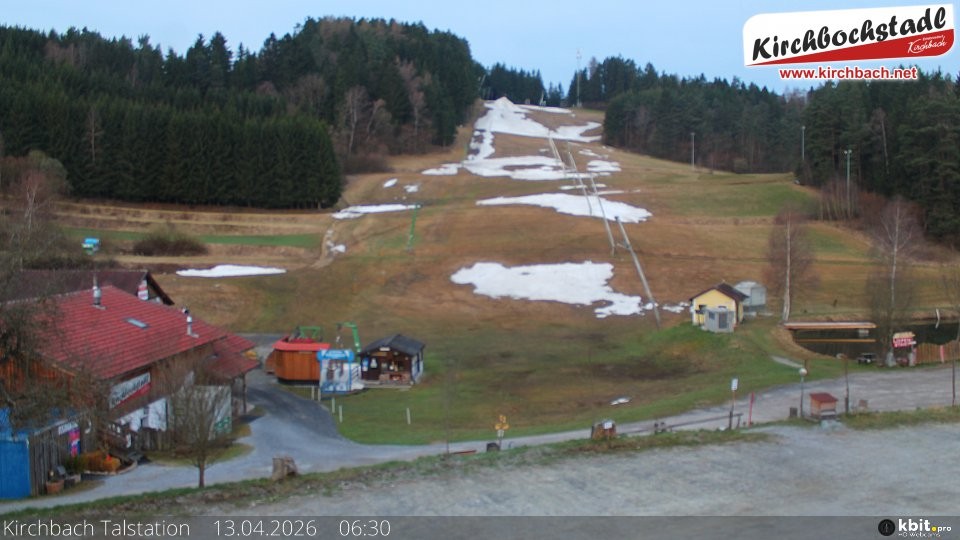 Archived image Webcam View at the lift in the Schidorf Kirchbarch, Austrian Waldviertel