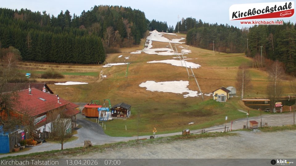Archived image Webcam View at the lift in the Schidorf Kirchbarch, Austrian Waldviertel