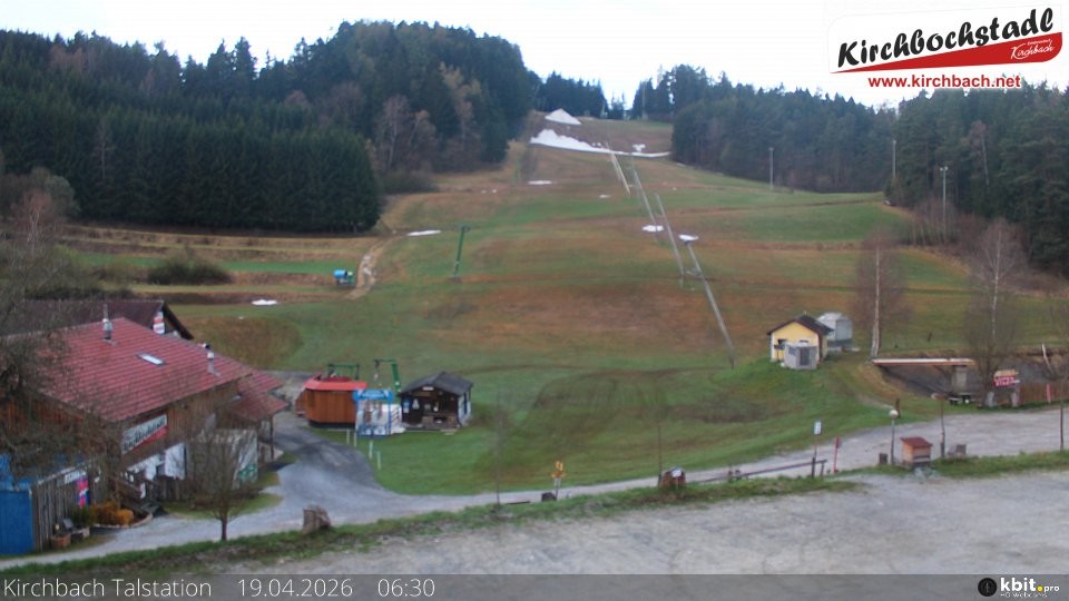 Archiv Foto Webcam Skiabfahrtshang im Schidorf Kirchbach