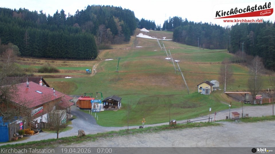 Archiv Foto Webcam Skiabfahrtshang im Schidorf Kirchbach