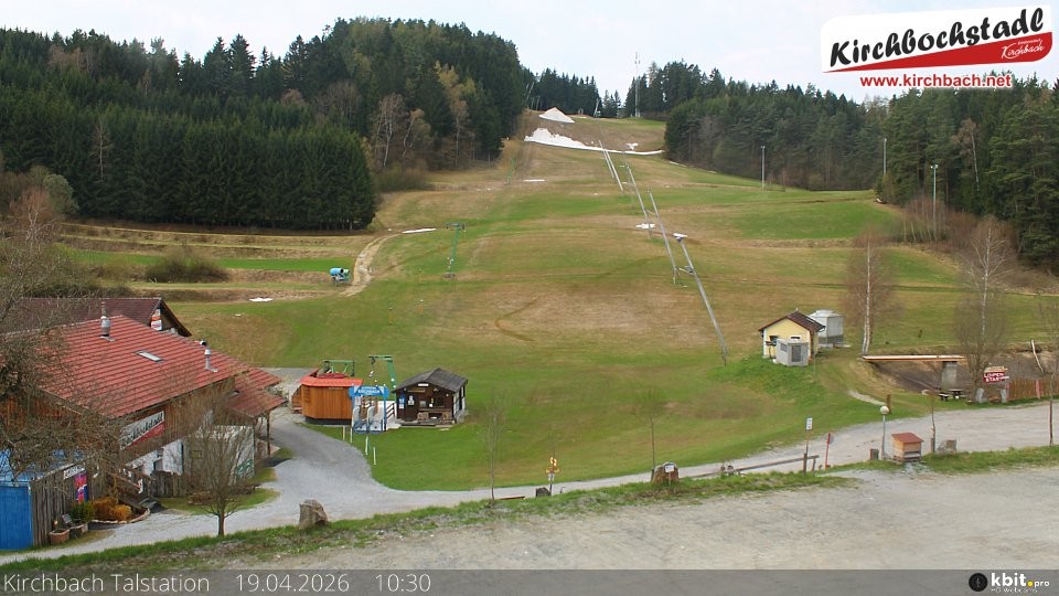 Archiv Foto Webcam Skiabfahrtshang im Schidorf Kirchbach