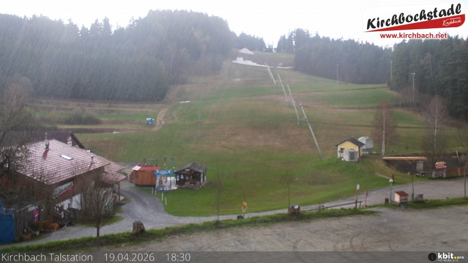 Archiv Foto Webcam Skiabfahrtshang im Schidorf Kirchbach