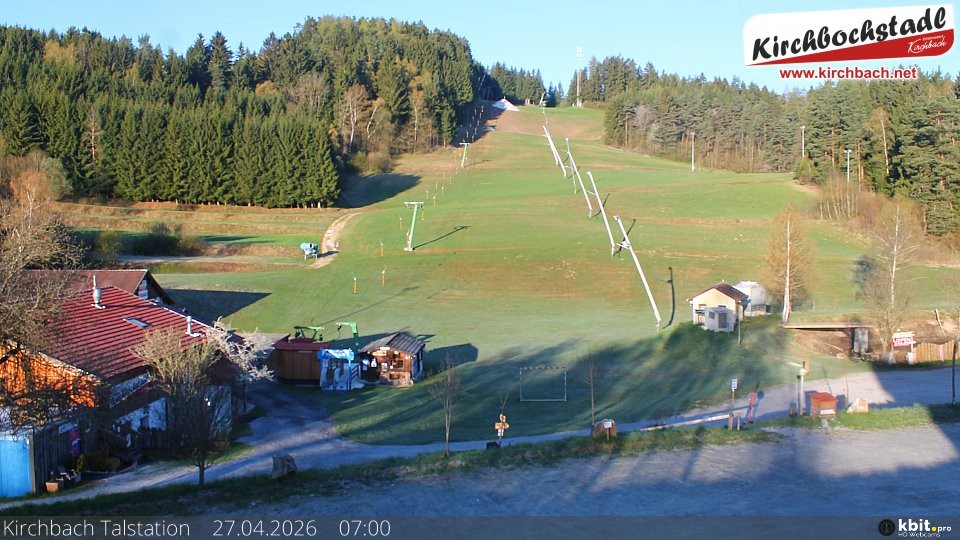Archiv Foto Webcam Skiabfahrtshang im Schidorf Kirchbach