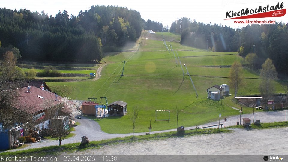 Archiv Foto Webcam Skiabfahrtshang im Schidorf Kirchbach