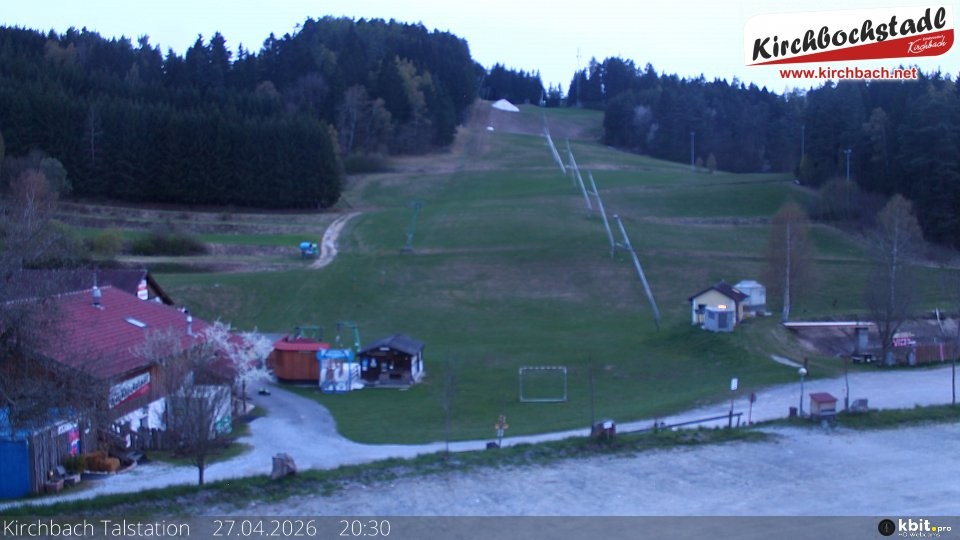 Archiv Foto Webcam Skiabfahrtshang im Schidorf Kirchbach