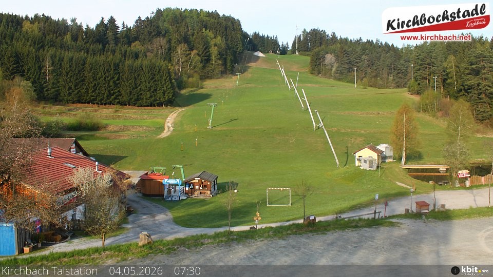 Archiv Foto Webcam Skiabfahrtshang im Schidorf Kirchbach