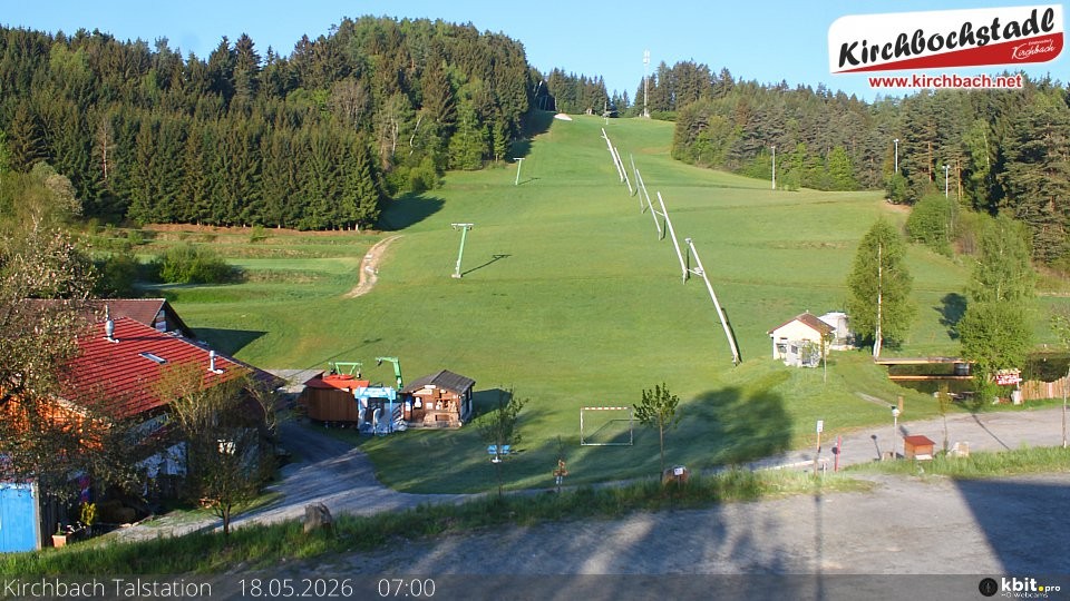 Archiv Foto Webcam Skiabfahrtshang im Schidorf Kirchbach
