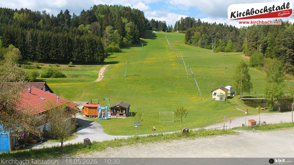 Archiv Foto Webcam Skiabfahrtshang im Schidorf Kirchbach