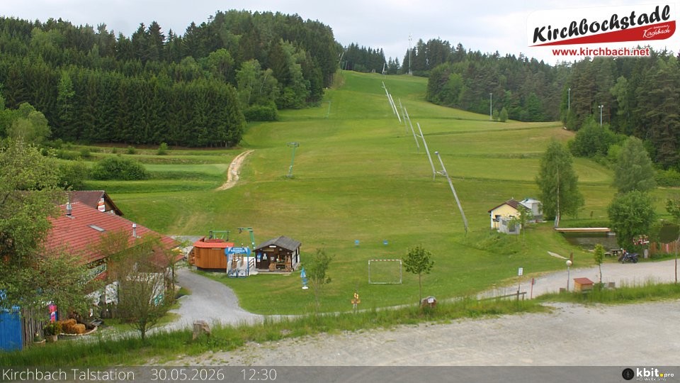 Archiv Foto Webcam Skiabfahrtshang im Schidorf Kirchbach