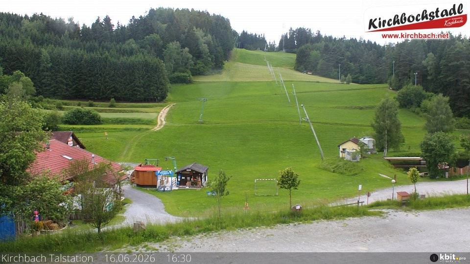 Archiv Foto Webcam Skiabfahrtshang im Schidorf Kirchbach
