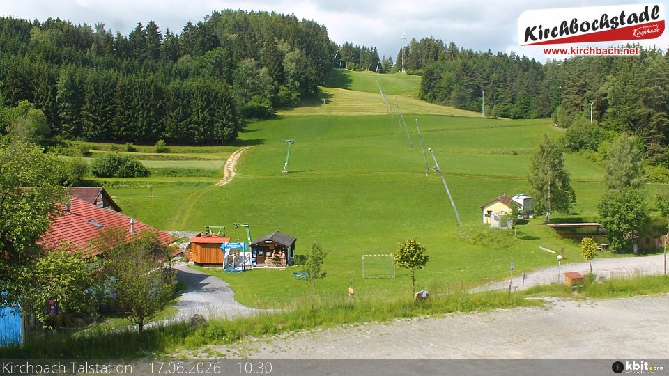 Archived image Webcam View at the lift in the Schidorf Kirchbarch, Austrian Waldviertel