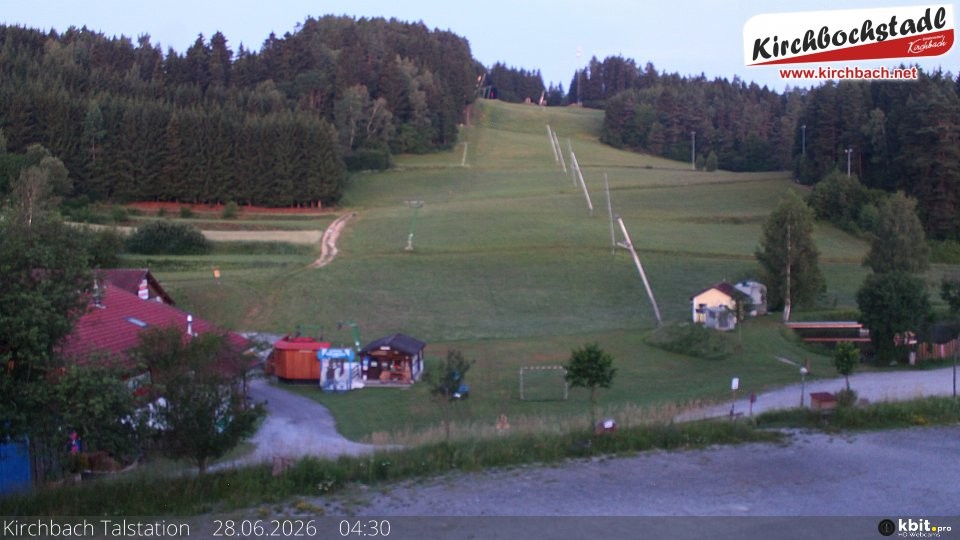 Archiv Foto Webcam Skiabfahrtshang im Schidorf Kirchbach