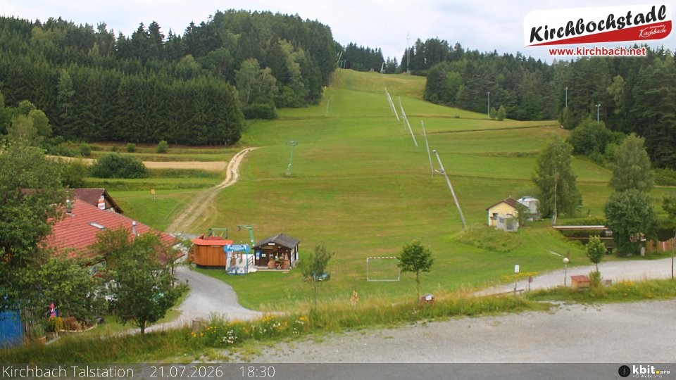 Archiv Foto Webcam Skiabfahrtshang im Schidorf Kirchbach