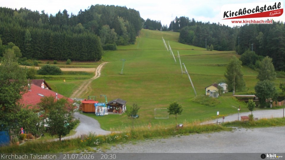 Archiv Foto Webcam Skiabfahrtshang im Schidorf Kirchbach