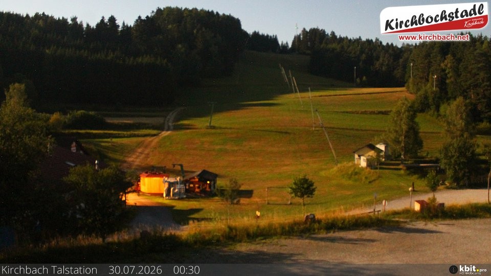 Archiv Foto Webcam Skiabfahrtshang im Schidorf Kirchbach