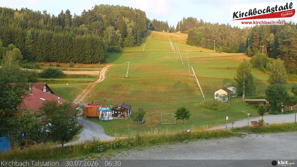 Archiv Foto Webcam Skiabfahrtshang im Schidorf Kirchbach