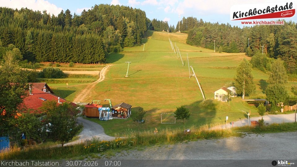 Archiv Foto Webcam Skiabfahrtshang im Schidorf Kirchbach