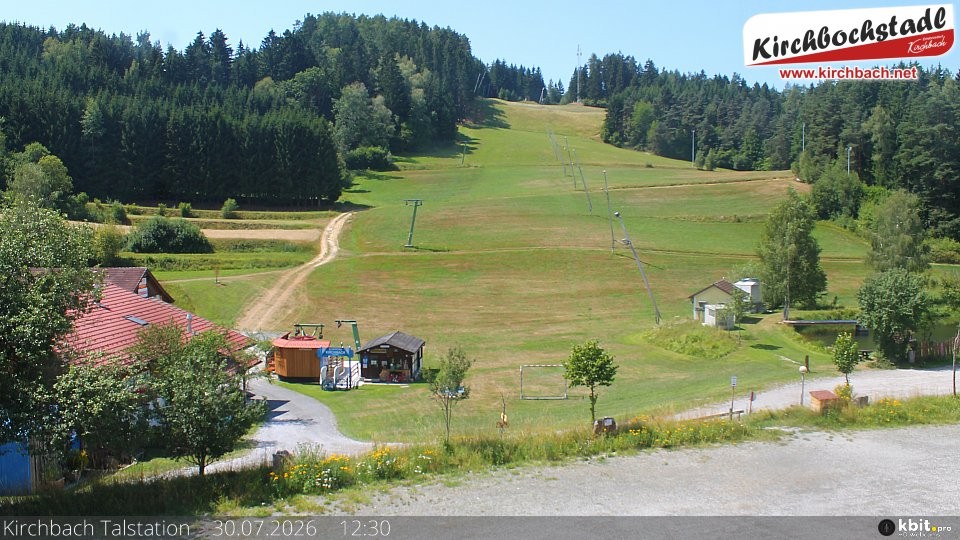 Archiv Foto Webcam Skiabfahrtshang im Schidorf Kirchbach