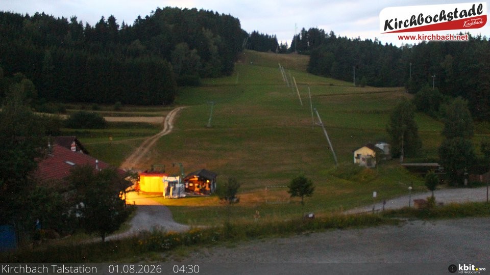 Archiv Foto Webcam Skiabfahrtshang im Schidorf Kirchbach