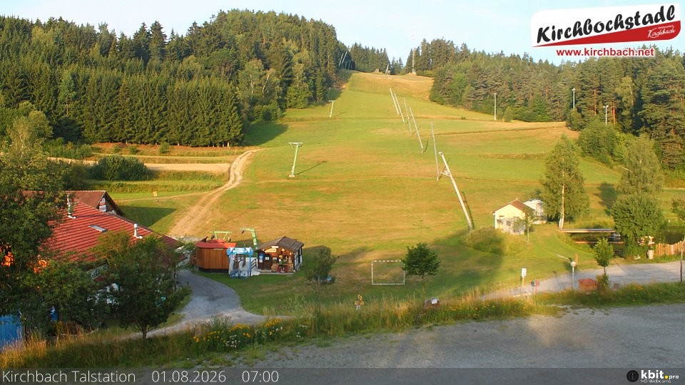 Archiv Foto Webcam Skiabfahrtshang im Schidorf Kirchbach