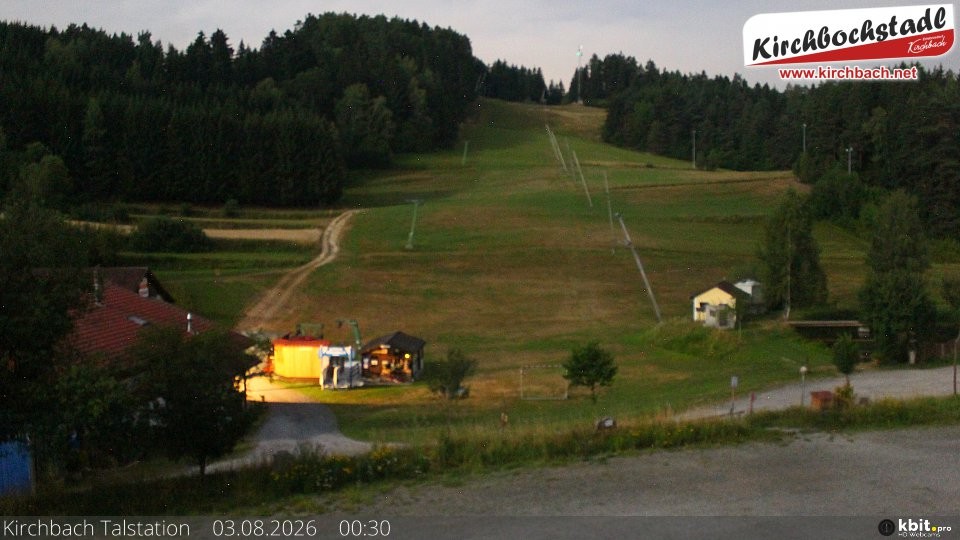 Archiv Foto Webcam Skiabfahrtshang im Schidorf Kirchbach