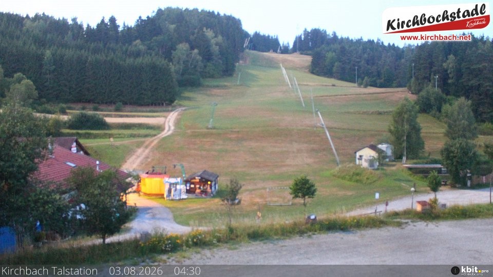 Archiv Foto Webcam Skiabfahrtshang im Schidorf Kirchbach