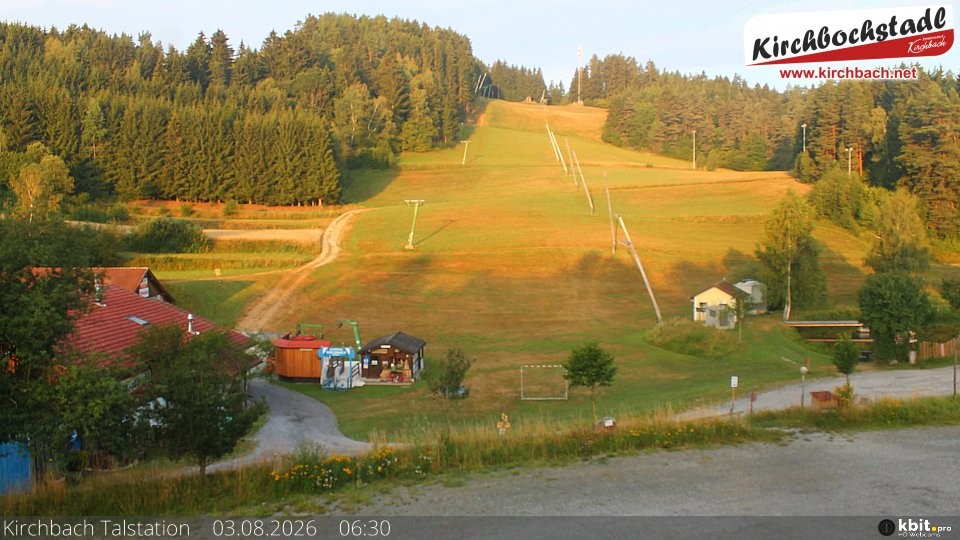 Archiv Foto Webcam Skiabfahrtshang im Schidorf Kirchbach
