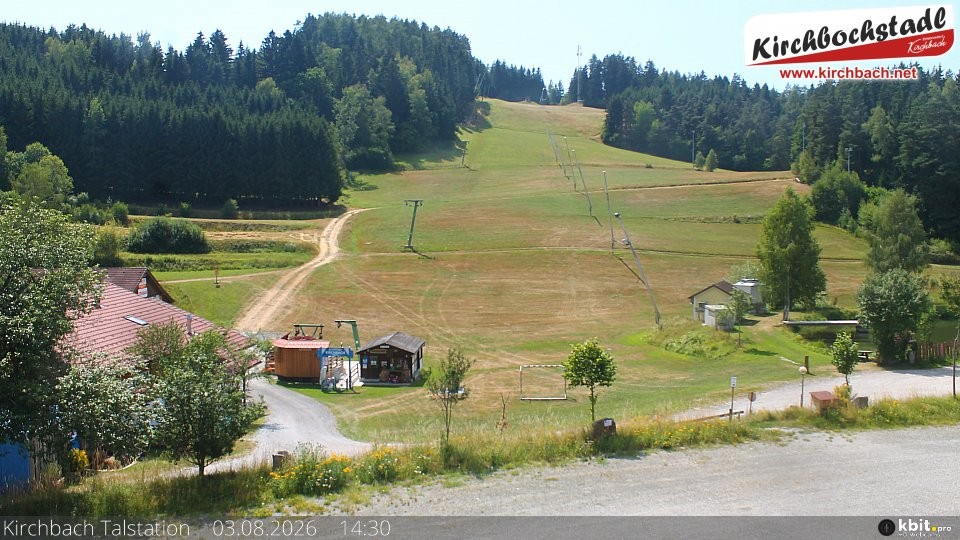 Archiv Foto Webcam Skiabfahrtshang im Schidorf Kirchbach