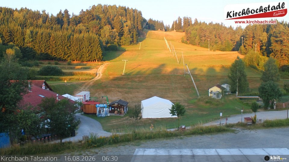 Archiv Foto Webcam Skiabfahrtshang im Schidorf Kirchbach